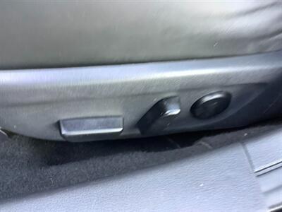 2022 Mazda Mazda3 Sedan Premium - Photo 17 - Crest Hill, IL 60403