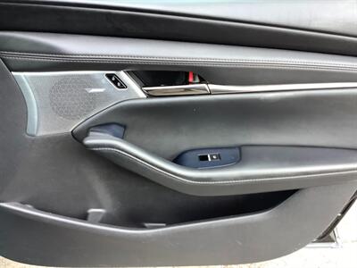 2022 Mazda Mazda3 Sedan Premium - Photo 34 - Crest Hill, IL 60403