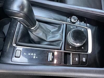 2022 Mazda Mazda3 Sedan Premium - Photo 22 - Crest Hill, IL 60403