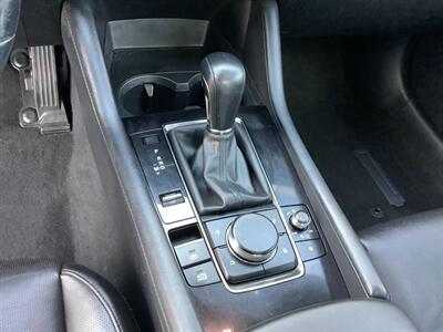 2022 Mazda Mazda3 Sedan Premium - Photo 20 - Crest Hill, IL 60403