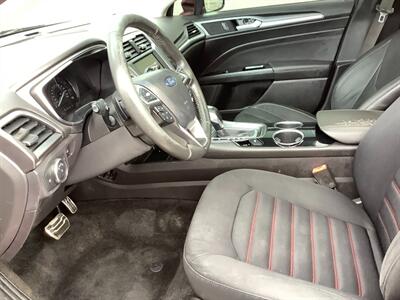 2013 Ford Fusion Titanium   - Photo 12 - Crest Hill, IL 60403