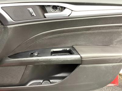 2013 Ford Fusion Titanium   - Photo 25 - Crest Hill, IL 60403