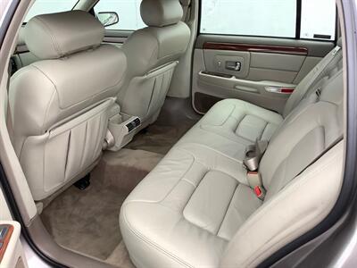 1998 Cadillac DeVille   - Photo 21 - Crest Hill, IL 60403
