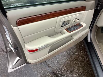 1998 Cadillac DeVille   - Photo 12 - Crest Hill, IL 60403