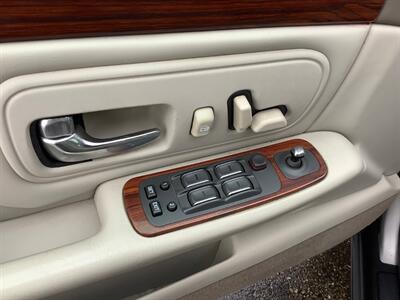 1998 Cadillac DeVille   - Photo 13 - Crest Hill, IL 60403