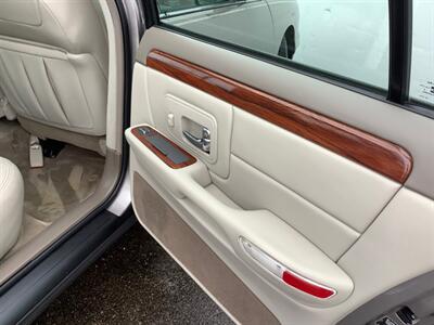 1998 Cadillac DeVille   - Photo 23 - Crest Hill, IL 60403