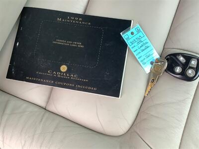 1998 Cadillac DeVille   - Photo 31 - Crest Hill, IL 60403