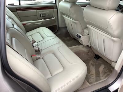 1998 Cadillac DeVille   - Photo 24 - Crest Hill, IL 60403