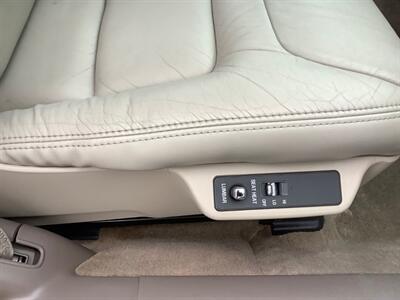 1998 Cadillac DeVille   - Photo 28 - Crest Hill, IL 60403