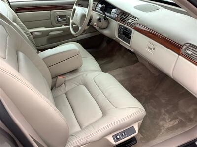 1998 Cadillac DeVille   - Photo 26 - Crest Hill, IL 60403