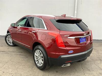 2017 Cadillac XT5 Luxury   - Photo 4 - Crest Hill, IL 60403