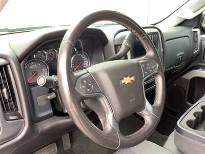 2017 Chevrolet Silverado 1500 LT Z71   - Photo 22 - Crest Hill, IL 60403