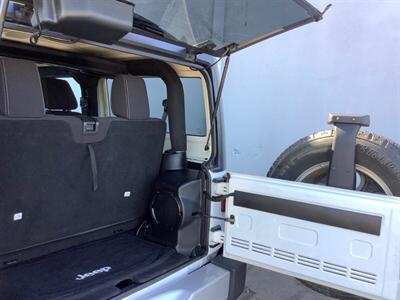 2013 Jeep Wrangler Sahara - Photo 37 - Crest Hill, IL 60403