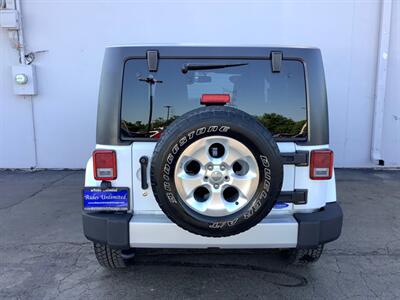2013 Jeep Wrangler Sahara   - Photo 6 - Crest Hill, IL 60403