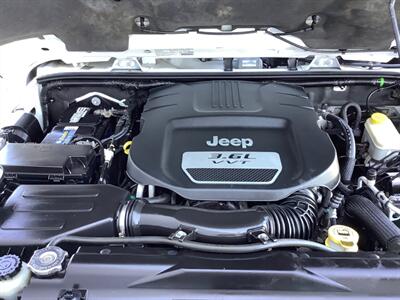 2013 Jeep Wrangler Sahara   - Photo 41 - Crest Hill, IL 60403