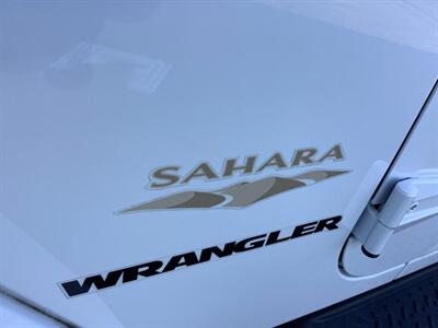 2013 Jeep Wrangler Sahara   - Photo 25 - Crest Hill, IL 60403