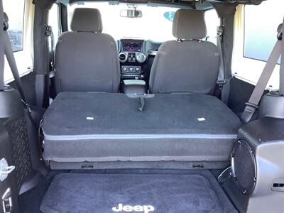 2013 Jeep Wrangler Sahara   - Photo 39 - Crest Hill, IL 60403