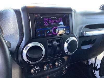 2013 Jeep Wrangler Sahara - Photo 27 - Crest Hill, IL 60403