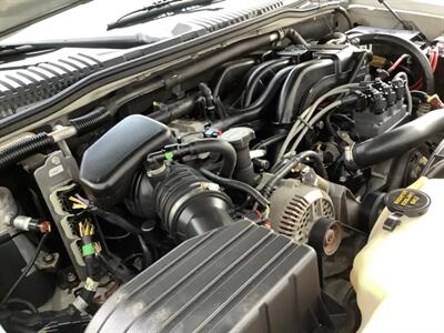 2006 Mercury Mountaineer Luxury   - Photo 40 - Crest Hill, IL 60403