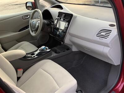 2012 Nissan LEAF SV - Photo 35 - Crest Hill, IL 60403