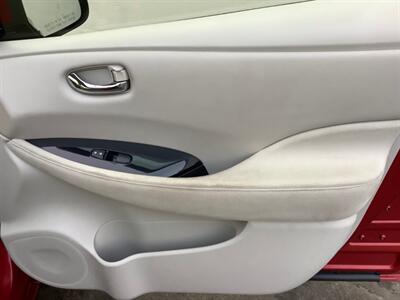 2012 Nissan LEAF SV - Photo 32 - Crest Hill, IL 60403