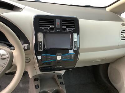 2012 Nissan LEAF SV - Photo 17 - Crest Hill, IL 60403