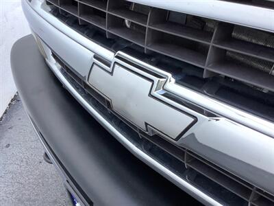 2002 Chevrolet Suburban 1500 LT   - Photo 35 - Crest Hill, IL 60403