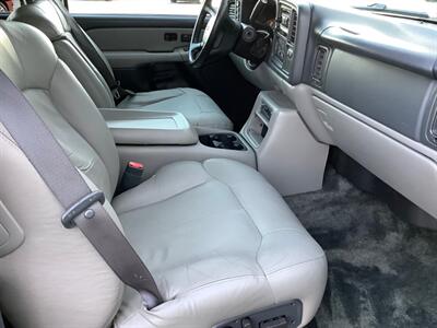 2002 Chevrolet Suburban 1500 LT   - Photo 28 - Crest Hill, IL 60403
