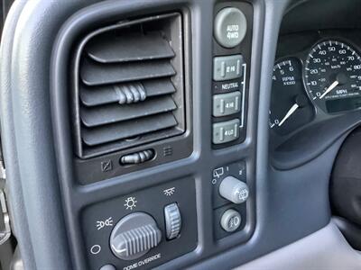 2002 Chevrolet Suburban 1500 LT   - Photo 17 - Crest Hill, IL 60403