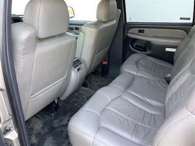 2002 Chevrolet Suburban 1500 LT   - Photo 23 - Crest Hill, IL 60403