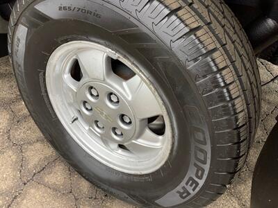 2002 Chevrolet Suburban 1500 LT   - Photo 71 - Crest Hill, IL 60403