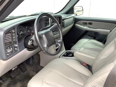 2002 Chevrolet Suburban 1500 LT   - Photo 48 - Crest Hill, IL 60403