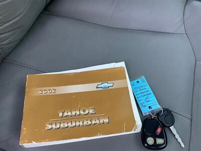 2002 Chevrolet Suburban 1500 LT   - Photo 31 - Crest Hill, IL 60403