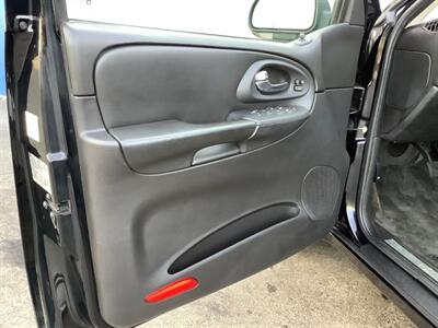 2008 Chevrolet Trailblazer SS   - Photo 11 - Crest Hill, IL 60403