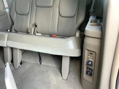 2014 Chrysler Town & Country Touring   - Photo 29 - Crest Hill, IL 60403