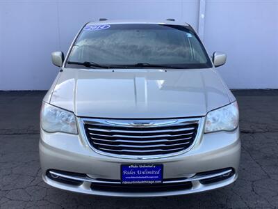 2014 Chrysler Town & Country Touring   - Photo 9 - Crest Hill, IL 60403