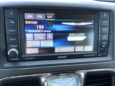 2014 Chrysler Town & Country Touring   - Photo 20 - Crest Hill, IL 60403