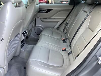 2017 Jaguar F-PACE 35t R-Sport - Photo 33 - Crest Hill, IL 60403