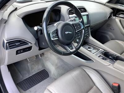 2017 Jaguar F-PACE 35t R-Sport - Photo 17 - Crest Hill, IL 60403