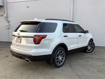 2016 Ford Explorer Sport   - Photo 8 - Crest Hill, IL 60403