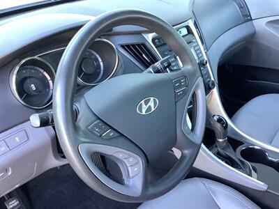 2012 Hyundai SONATA GLS   - Photo 20 - Crest Hill, IL 60403