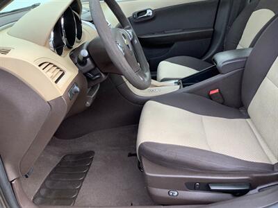 2011 Chevrolet Malibu LS - Photo 13 - Crest Hill, IL 60403