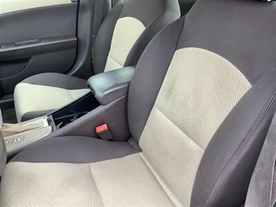 2011 Chevrolet Malibu LS - Photo 19 - Crest Hill, IL 60403