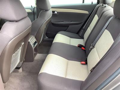 2011 Chevrolet Malibu LS - Photo 22 - Crest Hill, IL 60403