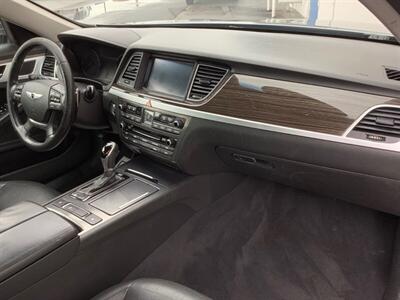 2016 Hyundai Genesis 3.8L   - Photo 33 - Crest Hill, IL 60403