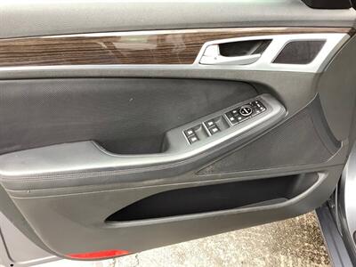 2016 Hyundai Genesis 3.8L   - Photo 11 - Crest Hill, IL 60403
