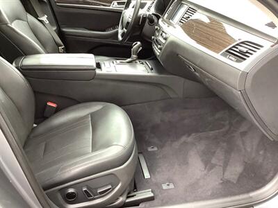 2016 Hyundai Genesis 3.8L   - Photo 31 - Crest Hill, IL 60403