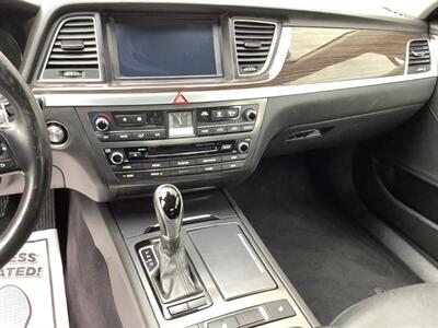 2016 Hyundai Genesis 3.8L   - Photo 16 - Crest Hill, IL 60403