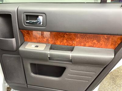 2010 Ford Flex Limited   - Photo 15 - Crest Hill, IL 60403