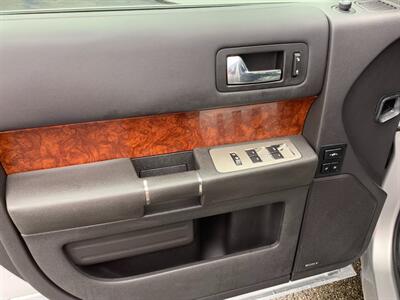 2010 Ford Flex Limited   - Photo 33 - Crest Hill, IL 60403